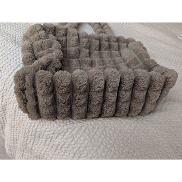 Expressions NYC Large Fluffy Tote Bag - Picture 3 of 5